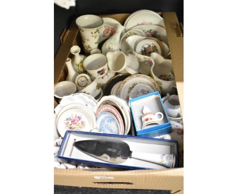 A large selection of collectibles in one box including Wedgwood 'Wild Strawberry' conical footed vase, twisted fluted Campion