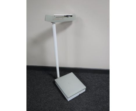 A set of mid 20th century Lindells weighing scales 