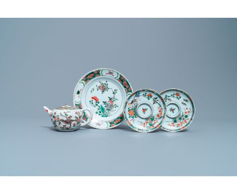 Two Chinese famille verte cup stands, a teapot and a plate, KangxiDia.: 21,5 cm (the plate) - L.: 17,5 cm - H.: 9 cm (the tea