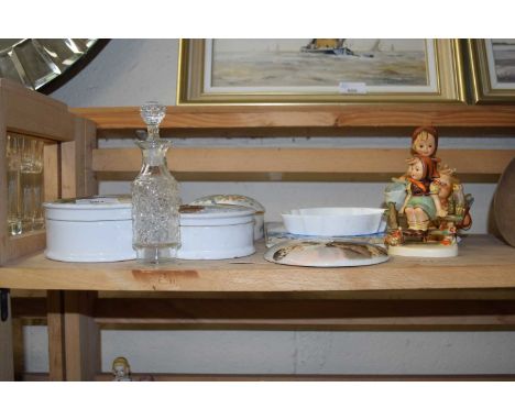 Mixed Lot: Goebel ornaments and other assorted items