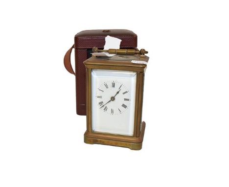 A French brass striking carriage clock, circa. 1900, movement with a cylinder platform escapement and striking on a gong, tog