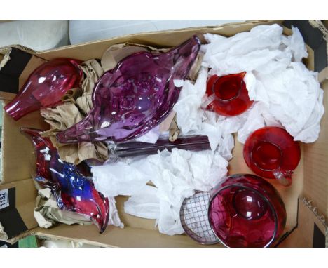 A mixed collection of vintage glassware including Whitefriars. (7) 