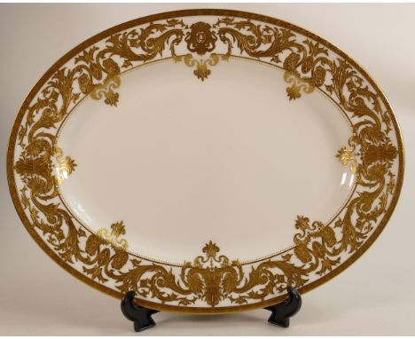 De Lamerie Fine Bone China heavily gilded large oval platter, specially made high end quality item, Made in England, L39cm. 