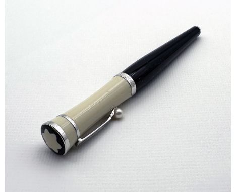 Patronenfüller "Greta Garbo", Montblanc. 750/000 Goldfeder. Ring auf der Kappe mit Unterschrift von Greta Garbo verziert. Cli