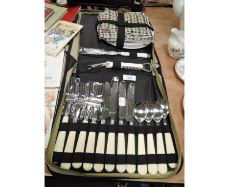 A compact picnic set.