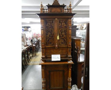 An exceptional Victorian penny in slot 26" polyphon in mahogany case complete with 7 new discs and in perfect condition. Coll