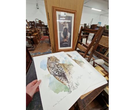 JOAN BEUCHE, 24 UNFRAMED LIMITED EDITION PENCIL SIGNED PRINTS OF LEOPARDS TOGETHER WITH A FRAMED PRINT OF A CAT