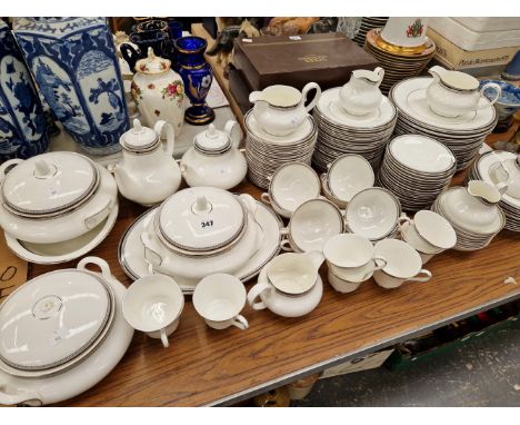 A DOULTON SARRABANDE PATTERN TEA AND DINNER SERVICE