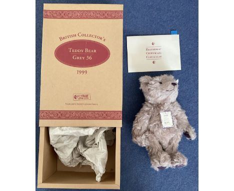 Steiff British Collectors 1999 Teddy Bear. Limited Edition No 01236 of 3,000. Fitted with a traditional growler voice. White 