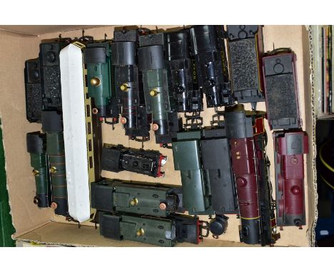 A QUANTITY OF UNBOXED AND ASSORTED 00 GAUGE LOCOMOTIVES, to include Hornby, Airfix, Lima, etc