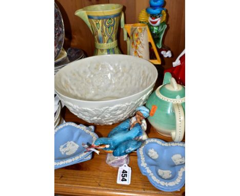 ROYAL WORCESTER, WEDGWOOD JASPERWARE, SUSIE COPPER, SPODE AND OTHER CERAMICS, including Royal Worcester Kingfisher 3235 (chip