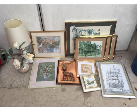AN ASSORTMENT OF FRAMED PRINTS AND PICTURES TO ALSO INCLUDE A TABLE LAMP 