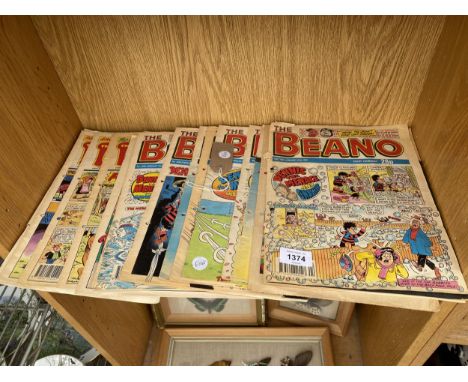 A COLLECTION OF VINTAGE THE BEANO COMICS 