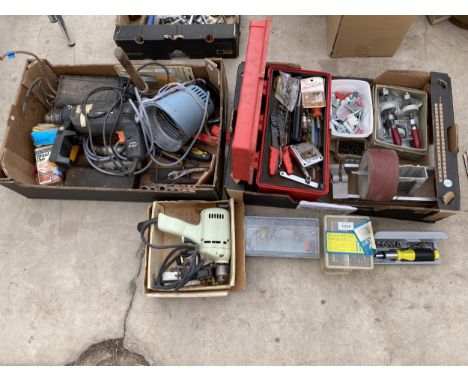 AN ASSORTMENT OF ITEMS TO INCLUDE VINTAGE GREASE GUNS, DRILLS AND A HEAT LAMP ETC 