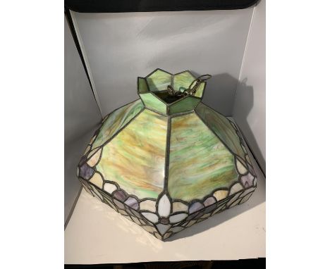 A TIFFANY STYLE LAMP SHADE IN A HEGAGONAL DESIGN GREENS, PURPLE AND WHITE DIAMETER 50CM 