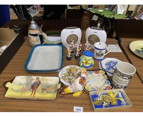 A QUANTITY OF COLLECTIBLE ITEMS TO INCLUDE, CERAMIC CLOWNS, PLATES, DISHES, VASES, SHIRE HORSE, ETC 