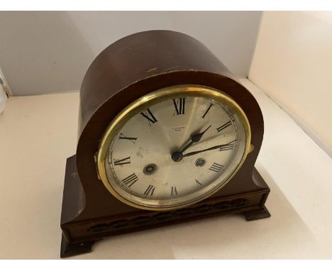 A MAHOGANY CASED MANTLE CLOCK 