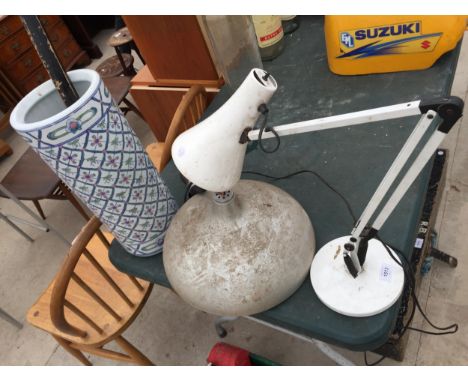 AN ASSORTMENT OF ITEMS TO INCLUDE AN ANGLE POISE LAMP, AN INDUSTRIAL STYLE LIGHT FITTING AND A STICK STAND ETC 