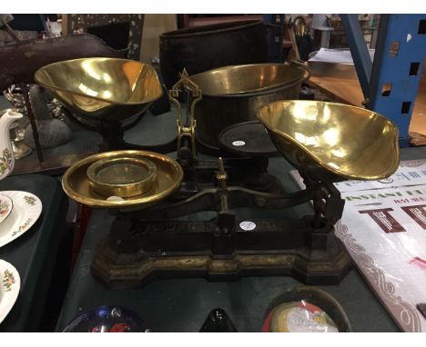 TWO SETS OF VINTAGE SCALES WITH BRASS PANS TO INCLUDE AVERY 