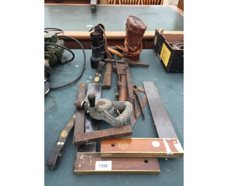 AN ASSORTMENT OF VINTAGE TOOLS TO INCLUDE SET QUARES, A LEYTOOL DRILL AND CLAMPS ETC 