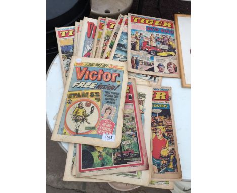 AN ASSORTMENT OF VINTAGE VICTOR COMICS 