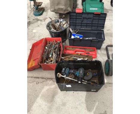 A LARGE COLLECTION OF TOOLS AND TOOL BOXES TO INCLUDE SPANNERS, SOCKETS ETC 