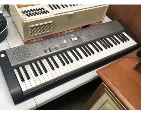 A CASIO KEYBOARD WITH BUILT IN SOUND EFFECTS 