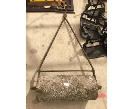 A VINTAGE CONCRETE GARDEN ROLLER 