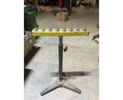 Roller stand