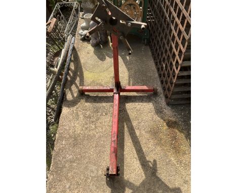 A mechanics engine stand