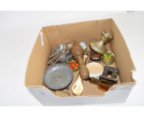 BOX CONTAINING VARIOUS ITEMS INCLUDING PLATED TEA SPOONS, PLATED CANDLESTICK ETC