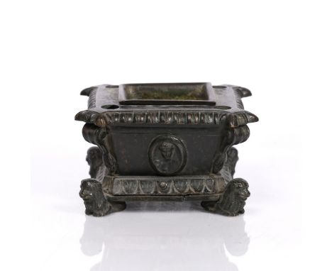 A William IV bronze inkwell of classical form, 13cm across