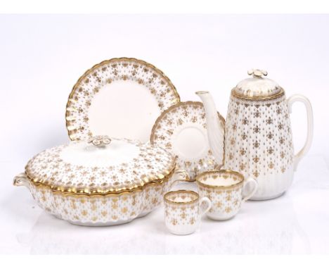 An extensive Spode fleur de lys dinner, tea and coffee service