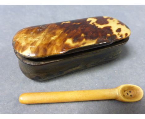 Georgian Horn Snuff Box with Tortoishell Lid together with a Horn Snuff Spoon