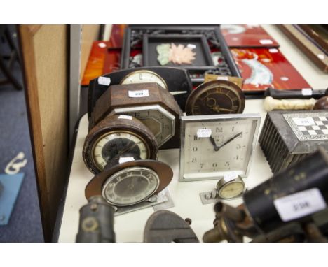 EIGHT VARIOUS SMALL MANTEL CLOCKS, SOME BEING OF ART DECO FLAVOUR (NO TESTS MADE) (8) 