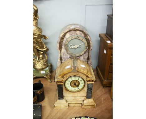 CIRCA 1920's MARBLE CLAD MANTEL CLOCK WITH ASSOCIATED ELECTRIC DRUM SHAPED MOVEMENT, 12" HIGH, AN ALABASTER CASED MANTEL CLOC