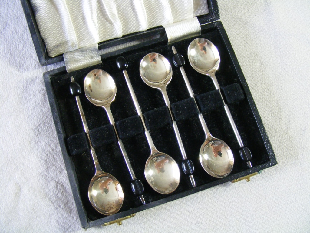Cased set of six Yeoman Plate Coffee Bean Spoons.