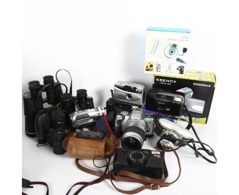 Various Vintage cameras and binoculars, including Polaroid, Kodak, Prismatic, Nettar etc 