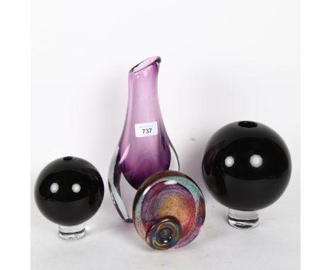 Art glass desk weight, amethyst vase, 26cm, and a graduated pair of globular vases 