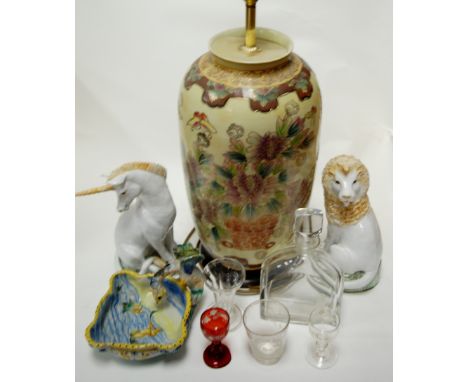 A box of miscellaneous china and glass to include; Orrifors glass decanter and stopper, modern table lamp, majolica dish etc