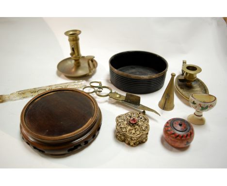 A small collection of miscellaneous items to include 19th century gilt glass scent bottle and stopper, Victorian eye bath, gl