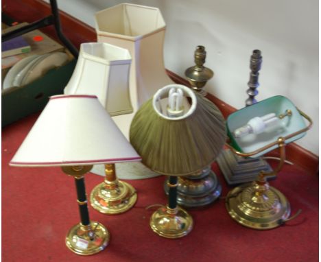 Five various modern table lamps and a green glass desk lamp (6)