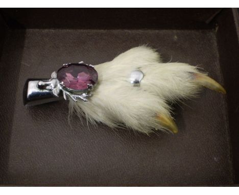 GROUSE FOOT BROOCH WITH AMETHYST COLOURED STONE