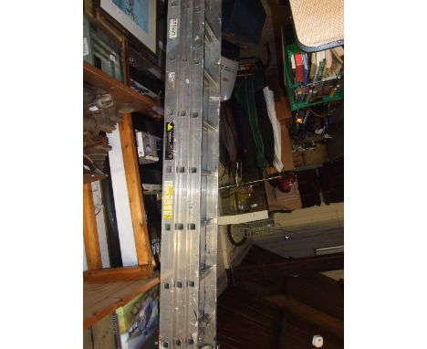 YOUNGMAN 400 3 SECTION ALLOY LADDER