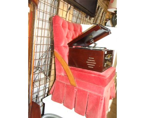 VINTAGE BEDROOM CHAIR