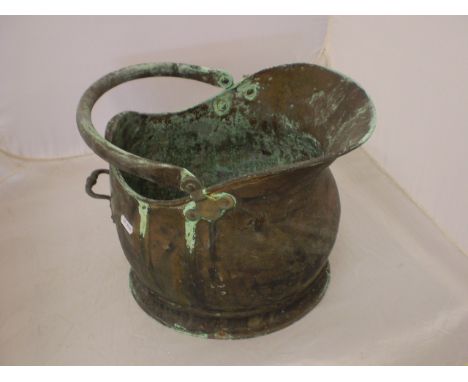 VINTAGE COPPER COAL SKUTTLE