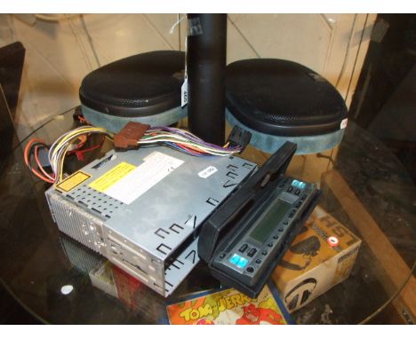 GOODMANS CAR CD PLAYER &amp; KENWOOD 6 X 9 BLUECONE SPEAKERS