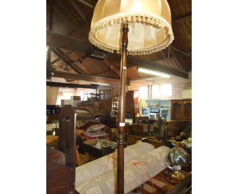 OAK STANDARD LAMP