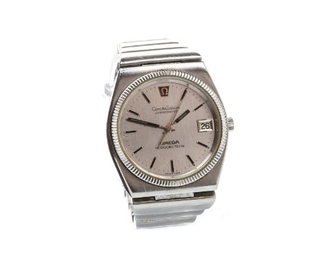 GENTLEMAN'S OMEGA CONSTELLATION CHRONOMETER MEGASONIC 720HZ STAINLESS STEEL QUARTZ WRIST WATCH, the round silver coloured dia