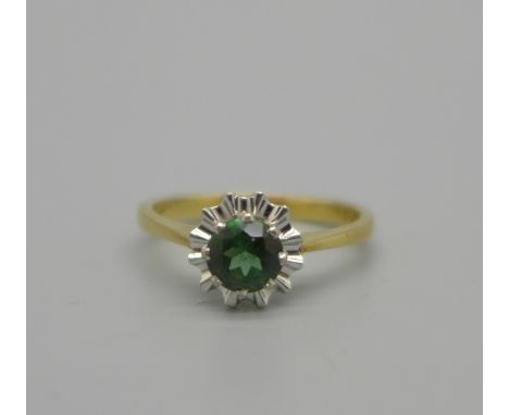 An 18ct gold and green stone ring, 2.7g, K 